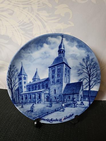 plasticni stepenik: Novi nemacki tanjiri za na zid iz 70ih.godina. Berlin porcelan,novi — 10