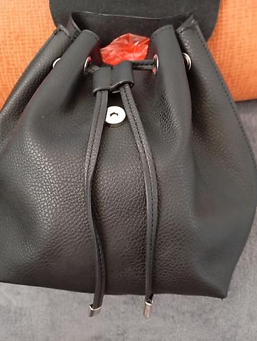 Putni koferi i torbe: Set torbi i tašni – više modela - Elegantna crna tašnica sa metalnim — 35