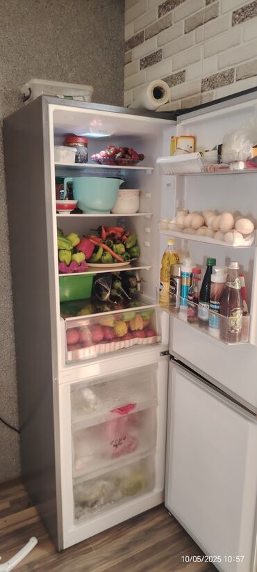kreditle soyducu: 6 ayın soyuducusudur salafanı bele soyulmayıb qiymet 700 azn Kredit