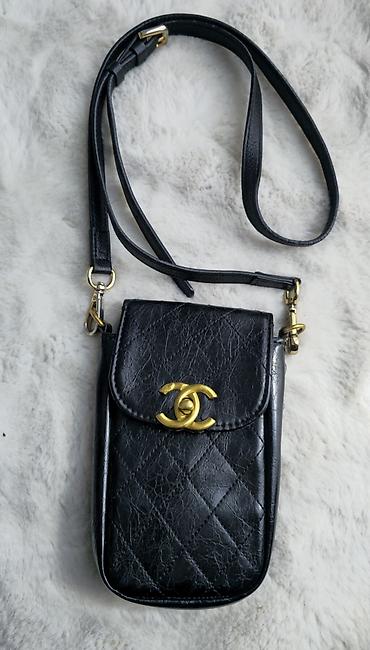 sinsay valjevo: CHANEL Make up. Mala crna torbica preko ramena za mobilni i sitnice — 6