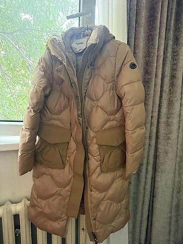 пуховик max mara: Пуховик CLASNA, женский, удлинённый, бежево‑карамельный. После — 1