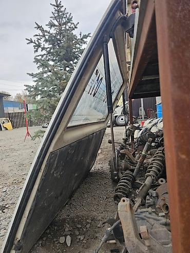 днище: Задняя дверь (створка багажника) Ford Transit . до 2000 года — 2