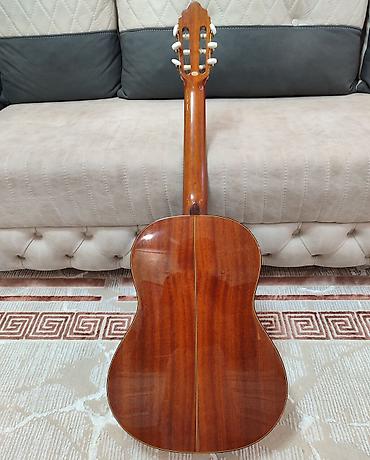 gitara uşaq ucun: Valencia klassik gitara Türkiyeden getirmişem gövdəsində və ya qolunda — 2