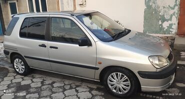 машина талас: Toyota Raum: 2001 г., 1.5 л, Автоматические, Бензин, Универсал