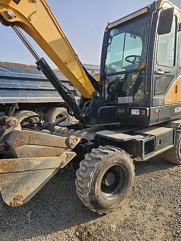 Hyundai: Hyundai : 2020 г., 2.5 л, Автомат, Дизель, Фургон — 7