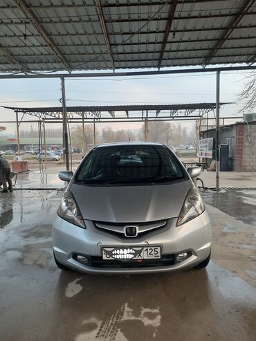 Honda: Honda Fit: 2010 г., 1.5 л, Автомат, Бензин, Седан