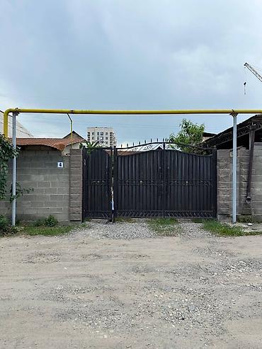 Продажа коттеджей и домов: Продается 3 х дом саманный Коммуникации все центральные Участок 4.5 — 3
