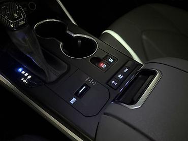 Toyota: Toyota Highlander: 2020 г., 2.5 л, Вариатор, Гибрид, Кроссовер — 9