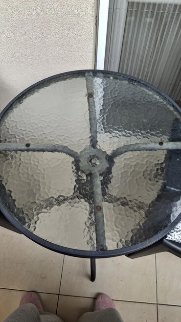 Setovi stolova i stolica: Balkonski set – sto i 2 stolice - Set sadrži: okrugli baštenski sto i — 12