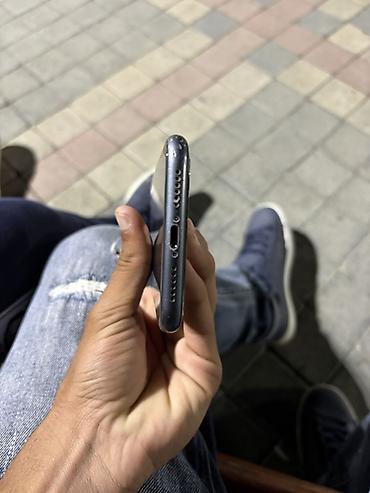 Apple iPhone: IPhone 11, 128 GB, Qara, Face ID — 5
