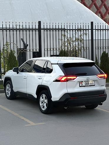 spark 1: Toyota RAV4: 2022 г., 2 л, Автомат, Бензин, Кроссовер — 5