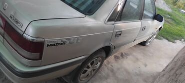 холодильник для машина: Mazda 626: 1992 г., 2 л, Механика, Бензин, Седан