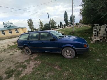 Volkswagen: Volkswagen Passat: 1989 г., 1.8 л, Механика, Бензин