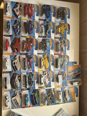 Oyuncaqlar: Hot wheels Modelleri 7-12 manat arası dəyişir. Original. Qutusu var