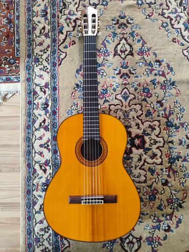 gitar klassik: Klassik gitara, Yamaha, İşlənmiş, Ünvandan götürmə, Pulsuz çatdırılma, Ödənişli çatdırılma