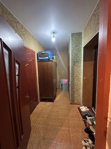 сдается 2 комнатная квартира на долгий срок: 1 комната, Агентство недвижимости, Без подселения, С мебелью частично
