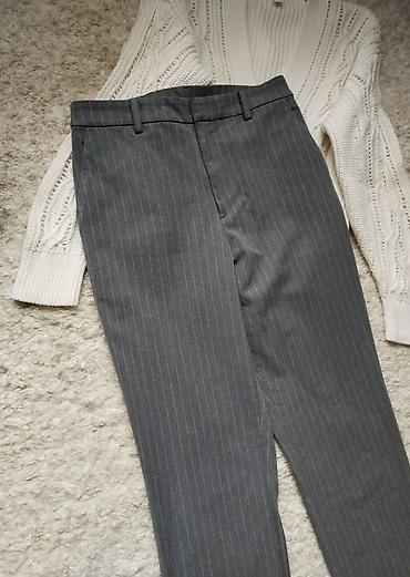 armani: UNIQLO sive pantalone na tanke pruge u velicini XS. Perfektno stanje ☆ — 2
