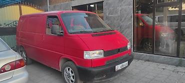 задний стоп грузовой: Фургон Volkswagen Transporter T4 (поколение T4), красный — 1