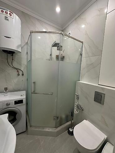 октябрьская: 2 комнаты, 47 м², Асанбай мкр Элитка, 3 этаж, Свежий ремонт — 2