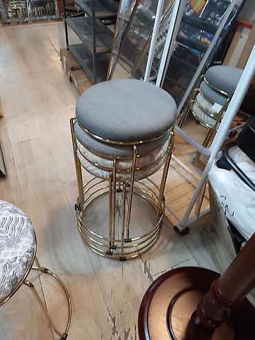 sdullar: Qızılı metal karkaslı yumşaq oturacaqlı bistro/taburetka - Dizayn — 2