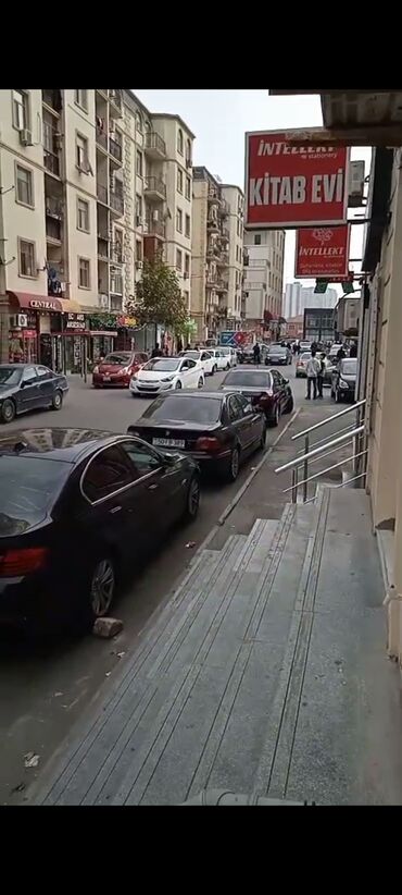 Digər kommersiya daşınmaz əmlakı: Xırdalanda AAAF parkda,obyekt satılırtam mərkəzdə,28 kvadrat metr — 9