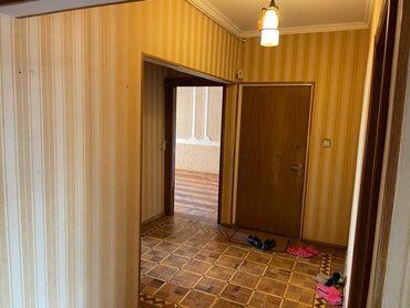 Köhnə tikili: Bakı, 4 otaqlı, Köhnə tikili, m. Əhmədli, 100 kv. m — 11