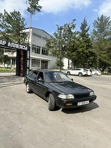 авто чегол: Toyota Carina: 1989 г., 1.6 л, Механика, Бензин, Седан — 5