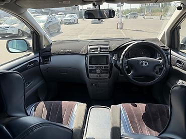 2002: Toyota Ipsum: 2002 г., 2.4 л, Автомат, Бензин, Минивэн — 8