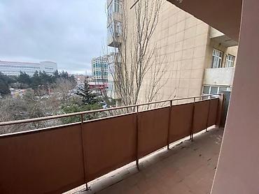 memar: Bakı, 4-cü mikrorayon, 4 otaqlı, Köhnə tikili, m. Memar Əcəmi, 120 kv. m — 8