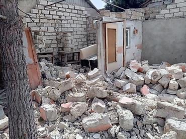 kreditle stroy material: Söküntü işləri her cür söküntülər sökülür köhne tikililərin sökülməsi — 3