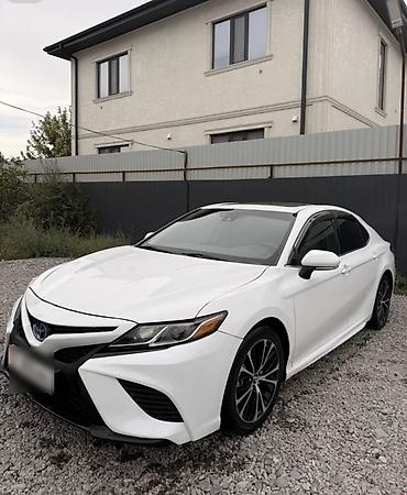 Toyota Camry: 2018 г., 2.5 л, Автомат, Бензин, Седан at lalafo.kg Toyota Camry: 2018 г., 2.5 л, Автомат, Бензин, Седан