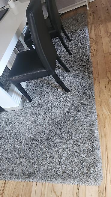 za kucu: Sivi tepih „shaggy“ visokog pufa, jedan veci dimenzije 200x300cm — 4