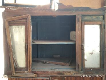 Другие мебельные гарнитуры: Продаем старинный буфет под реставрацию.
Раритет.
Антиквариат