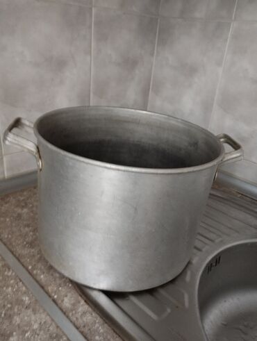 Qədim tikiş maşınları: Satılır: müxtəlif məişət texnikası və avadanlıq dəsti 1) Mexaniki — 5