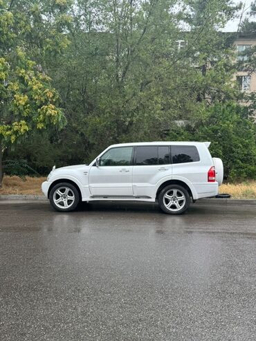 аутлендер оутлендер аиртрек айртрек: Мини-тракторы Mitsubishi Pajero: 2002 г., 3 л, Автомат, Бензин, Внедорожник
