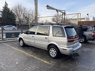 byd e2 2024: Hyundai Santamo: 1997 г., 2 л, Механика, Газ, Хэтчбэк — 3