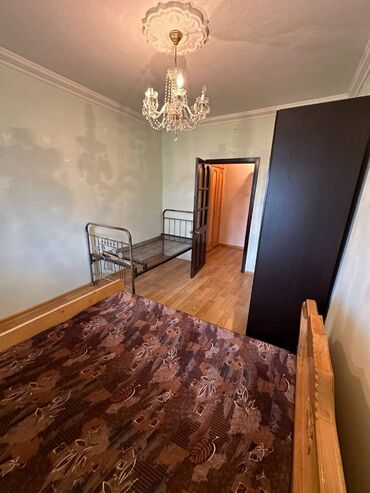 Uzunmüddətli kirayə mənzillər: Mənzil kirayə verilir. 3 otaq. Əmircan qəsəbəsində 5 mərtəbəli evin — 6