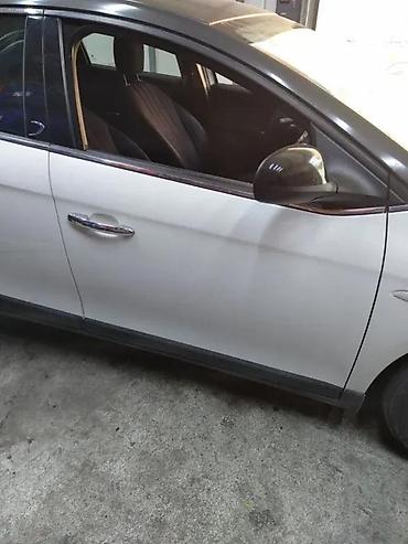Auto delovi, gume i tjuning: Lancia delta kompletan auto u delovima kod boje 296/B. Lancia delta — 13