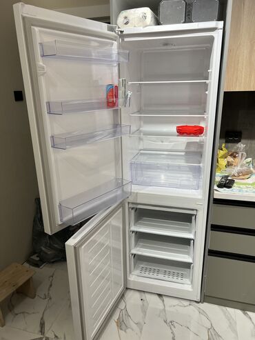 холодильни: Холодильник Beko, Б/у, Двухкамерный