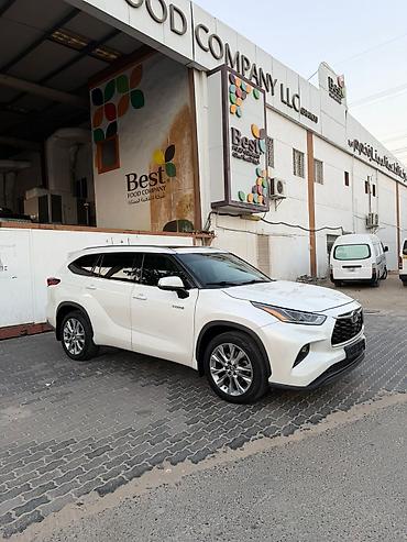 Toyota: Toyota Highlander: 2020 г., 2.5 л, Вариатор, Гибрид, Кроссовер — 2