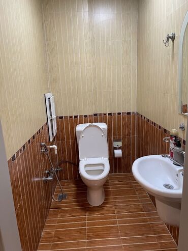 Uzunmüddətli kirayə mənzillər: Mənzilin sahibiyəm. Mənzil Azadlıq metosuna yaxın yerdə yerləşir — 12