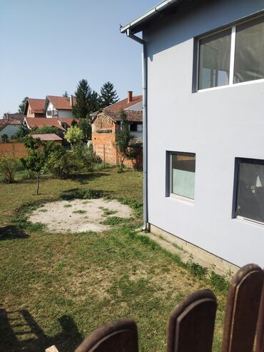 Kuće na prodaju: 350 kv. m, 6 soba — 12