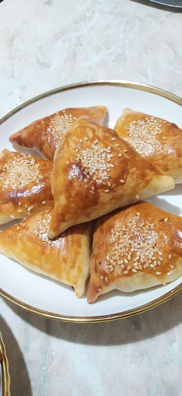 вкус востока: Классическая узбекская самса ручной работы, приготовленная по