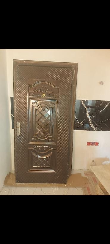 qabilar: Dəmir giriş qapısı – ikiüzlü dizayn - Material: möhkəm metal — 2