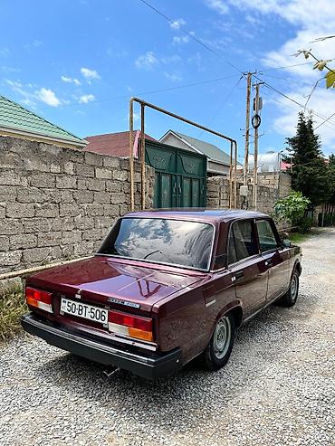 2107 panel: VAZ 2107 sedan – klassik “Jiquli”. Rəng: tünd albalı (bordo). Kuzov — 6