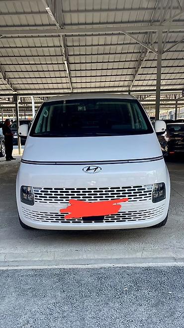 Hyundai: Hyundai Staria: 2022 г., 2.2 л, Автомат, Дизель, Минивэн — 1