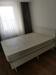 кровать: Продам кровать с 2 матрасами