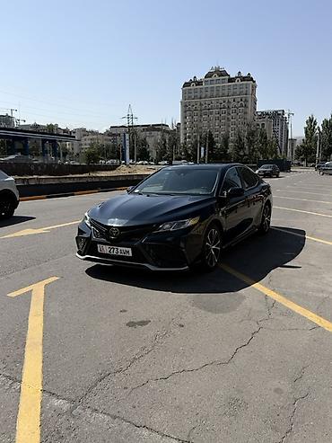 corolla 2004: Toyota Camry: 2020 г., 2.5 л, Автомат, Бензин, Седан — 2