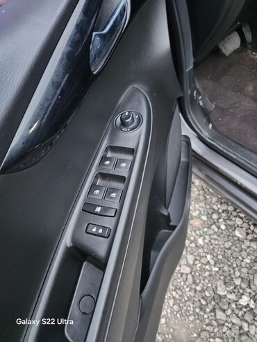 Chevrolet: Chevrolet Spark: 2016 г., 1 л, Вариатор, Бензин, Хэтчбэк — 16