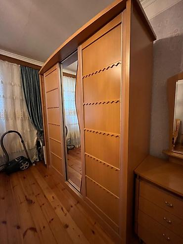Yataq otağı mebel dəsti Tərkib: - Sürgülü qapılı böyük şkaf: 3 lalafo.az -da Yataq otağı mebel dəsti Tərkib: - Sürgülü qapılı böyük şkaf: 3